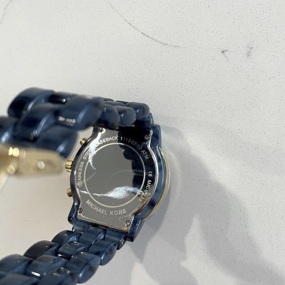 Michael Kors watch - Picture 5 of 7